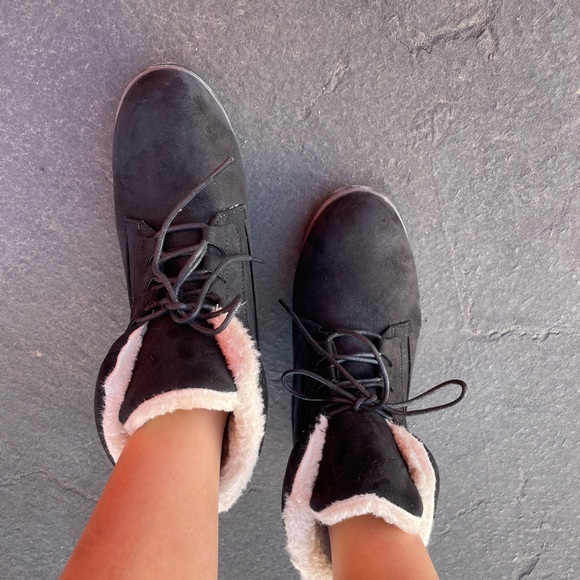 Cozy Black Vegan Fur Suede lace up booties - Picture 8 of 10